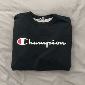 black Champion crewneck! (men’s M)